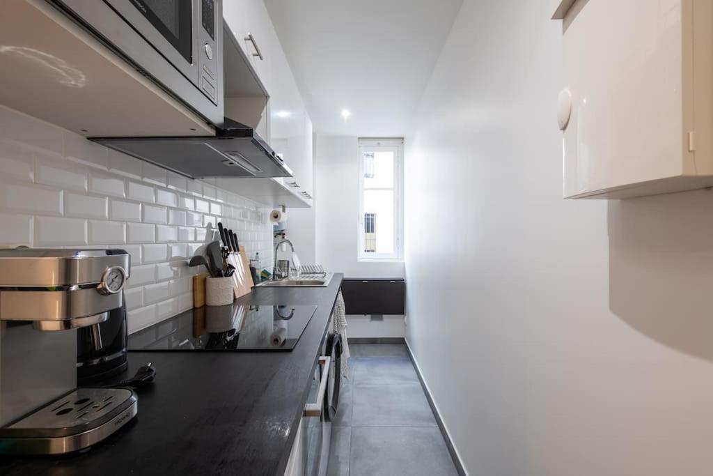 49 Rochechouart - Cozy Near Montmartre Appartamento Parigi