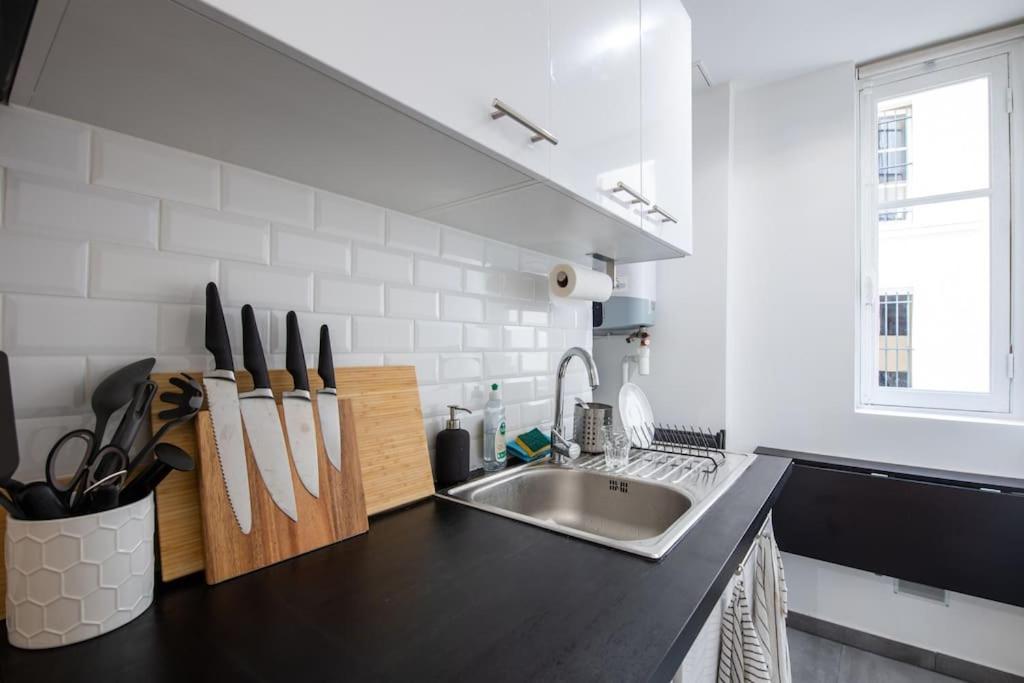 49 Rochechouart - Cozy Near Montmartre Appartamento *