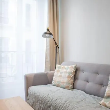 49 Rochechouart - Cozy Near Montmartre Appartamento